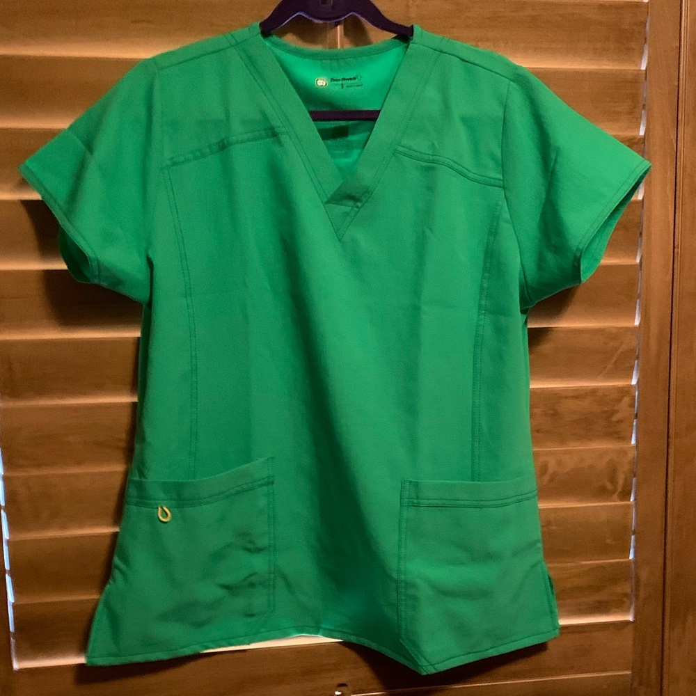 Women’s scrubs